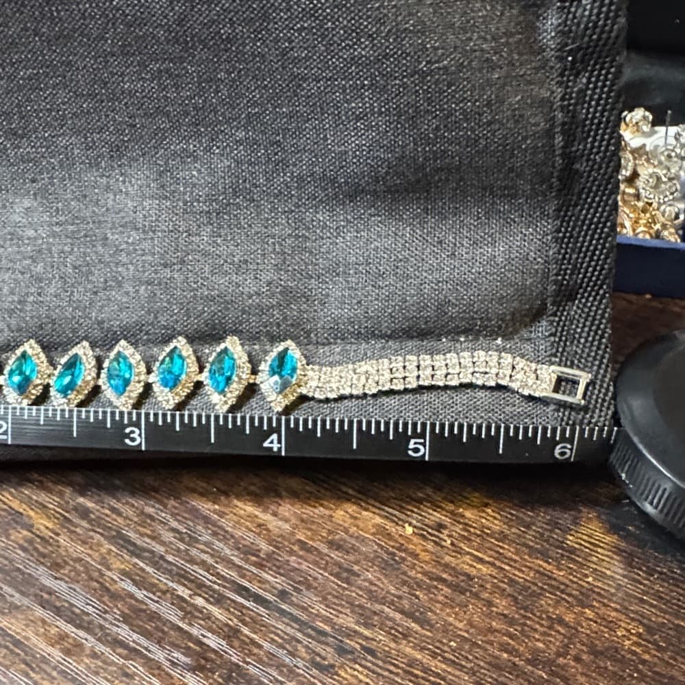 Elegant Gold and Teal Bracelet - Thumbnail 4