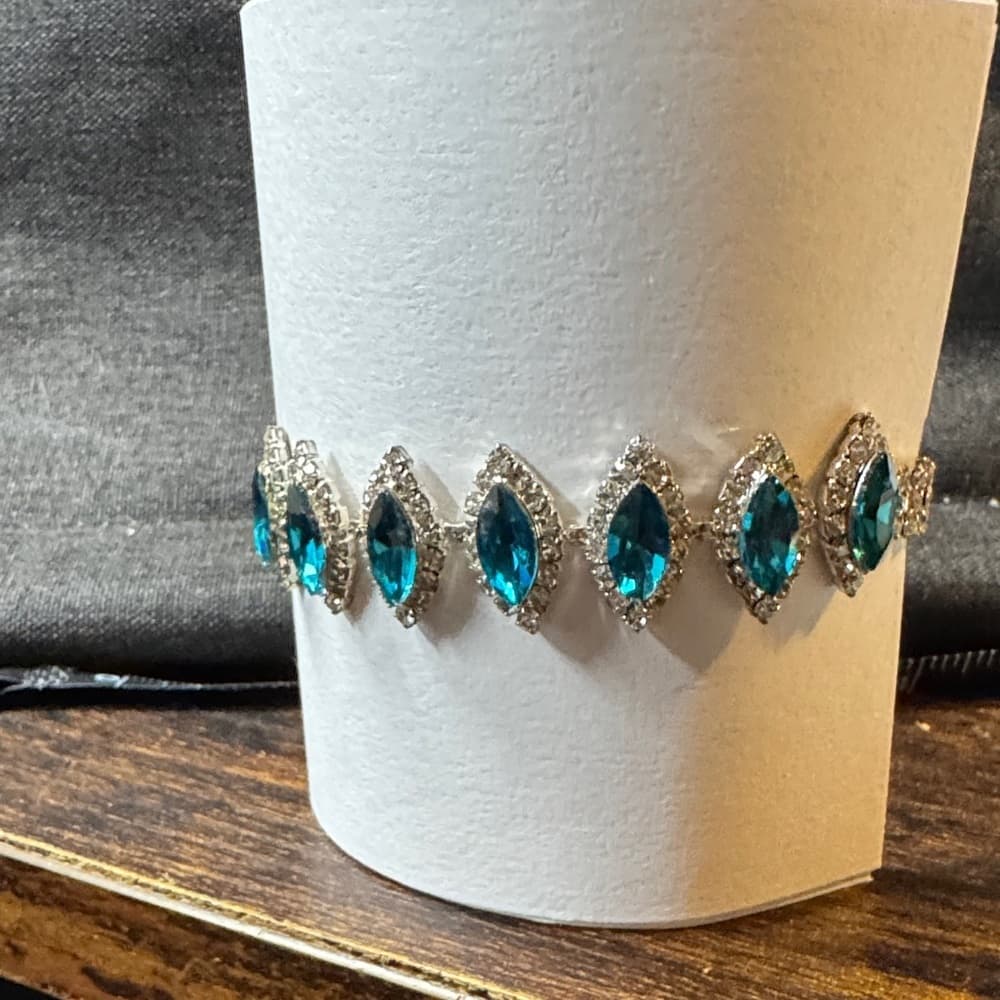 Elegant Gold and Teal Bracelet - Thumbnail 6