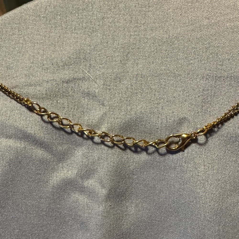 Elegant Gold Layered Necklace with Heart Charm - Thumbnail 3