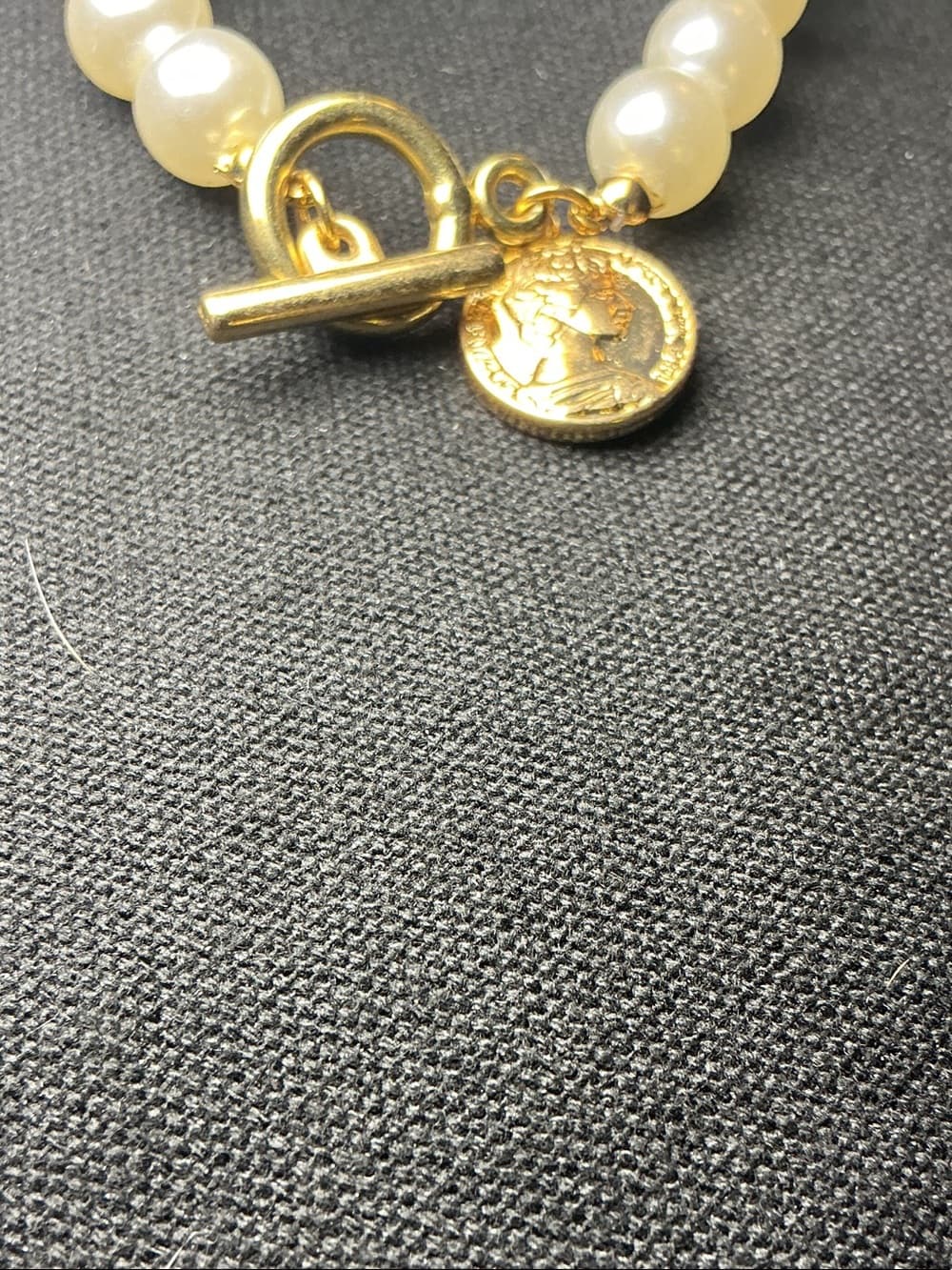 ⭐ Pearl Charm Bracelet Gold Toggle Clasp Elegant Stretch Bracelet - Thumbnail 2