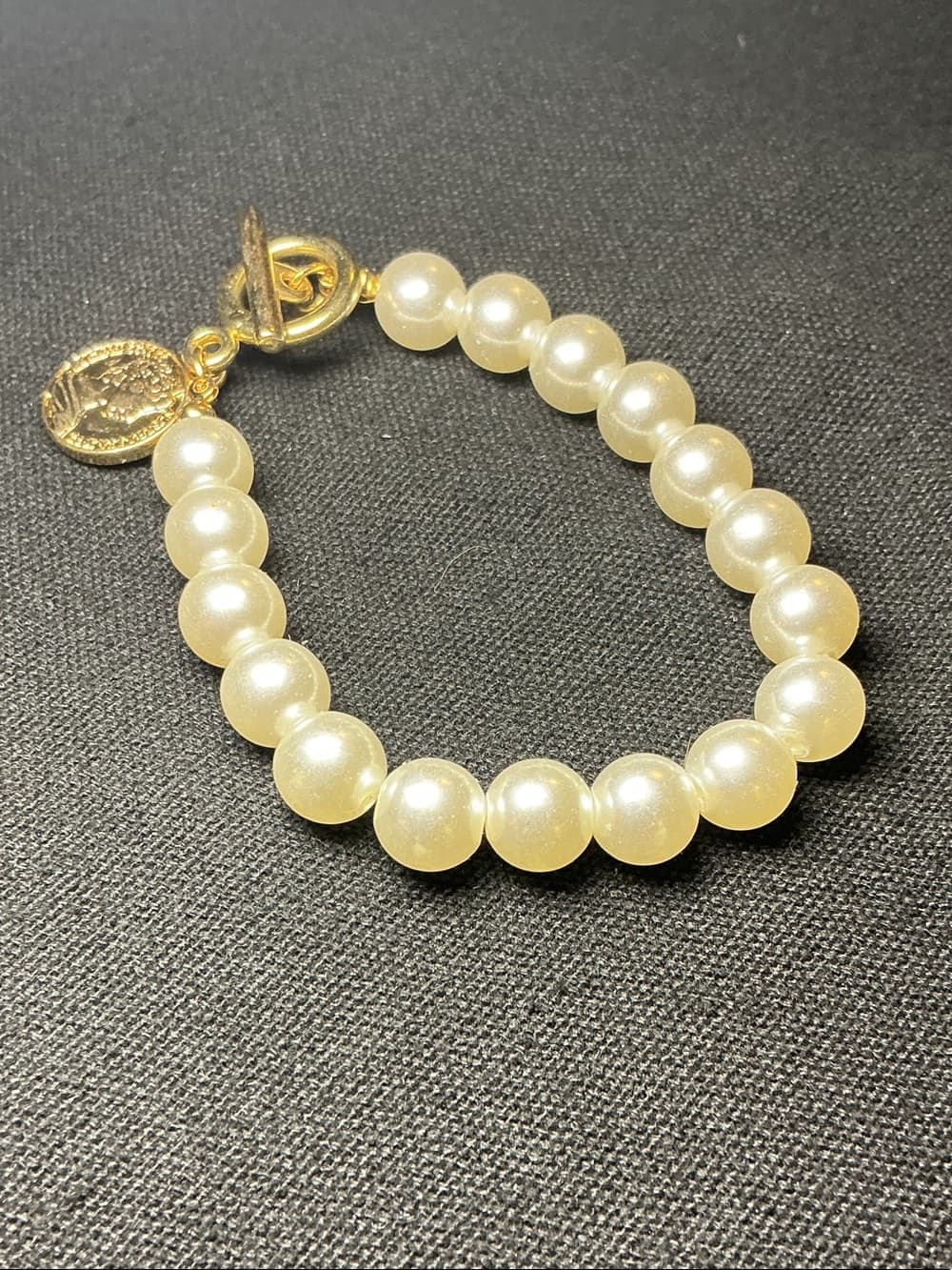 ⭐ Pearl Charm Bracelet Gold Toggle Clasp Elegant Stretch Bracelet