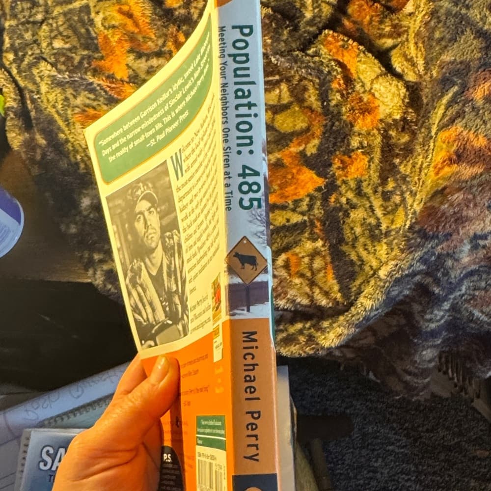 ★ Population 485 by Michael Perry Paperback Memoir Small Town Life - Thumbnail 4
