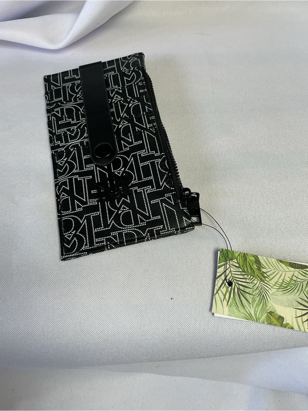 ⭐ NWT Vegan Leather Credit Card Holder Zip Wallet Black Monogram - Thumbnail 10