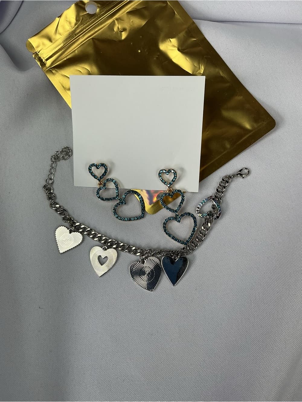 ⭐ Y2K Blue Rhinestone Heart Earrings & Silver Heart Charm Bracelet Set - Thumbnail 3