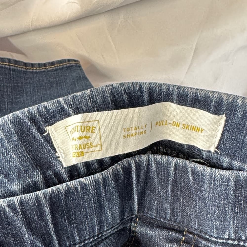 Signature by Levi Strauss Blue Denim with Tan Label - Thumbnail 4