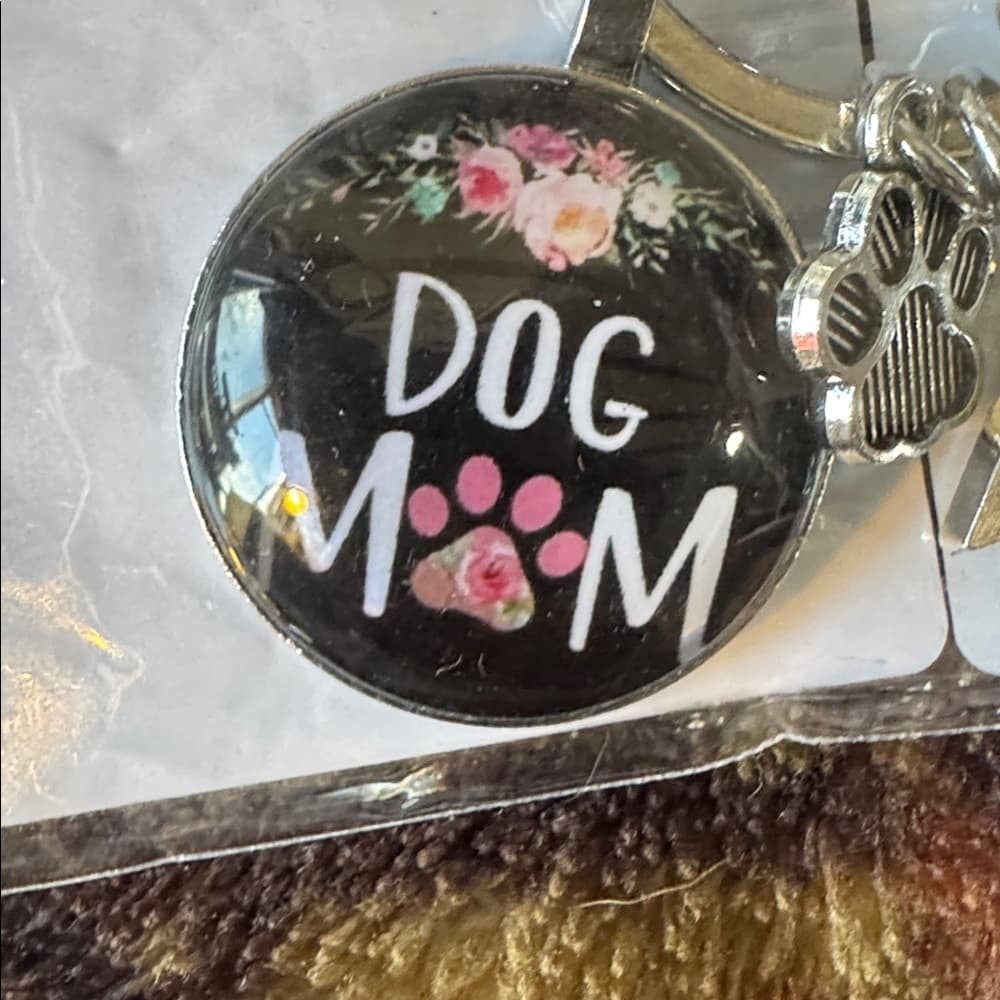 ★ Dog Mom Keychain Charm Puppy Paw Doghouse Gift Key Ring