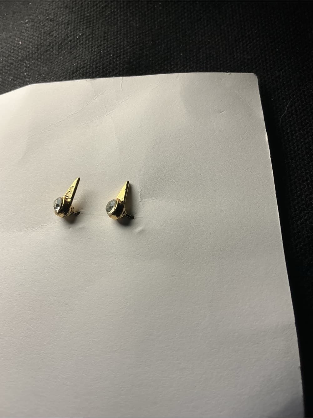 ⭐ Gold Tone Rhinestone Spike Stud Earrings Edgy Minimalist Glam - Thumbnail 4