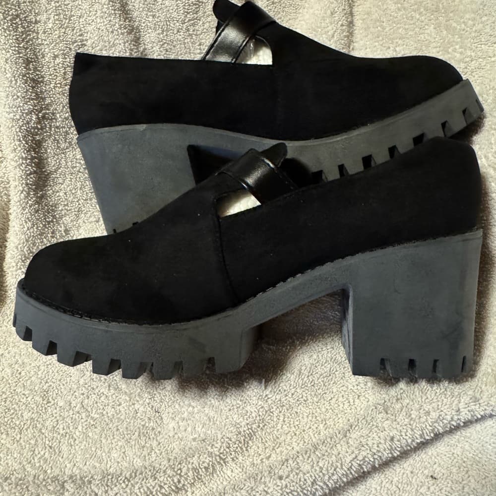 Black Suede Platform Mary Jane Shoes with Chunky Sole - Thumbnail 2