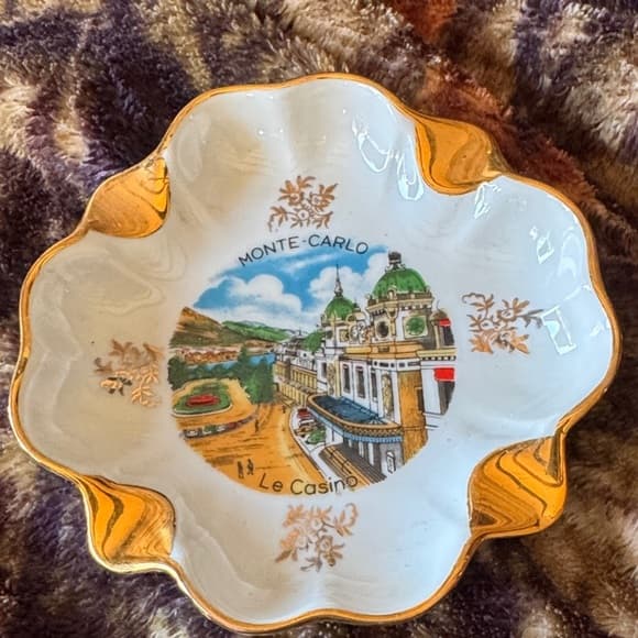 Monte Carlo Decorative Dish with Gold Accents - Thumbnail 10