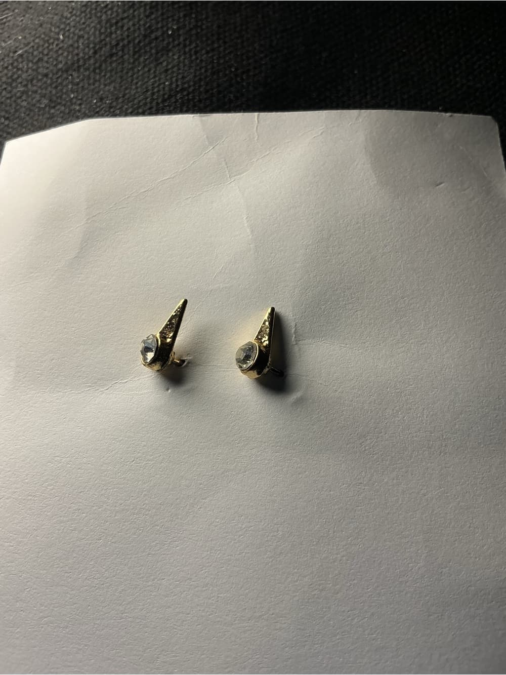 ⭐ Gold Tone Rhinestone Spike Stud Earrings Edgy Minimalist Glam
