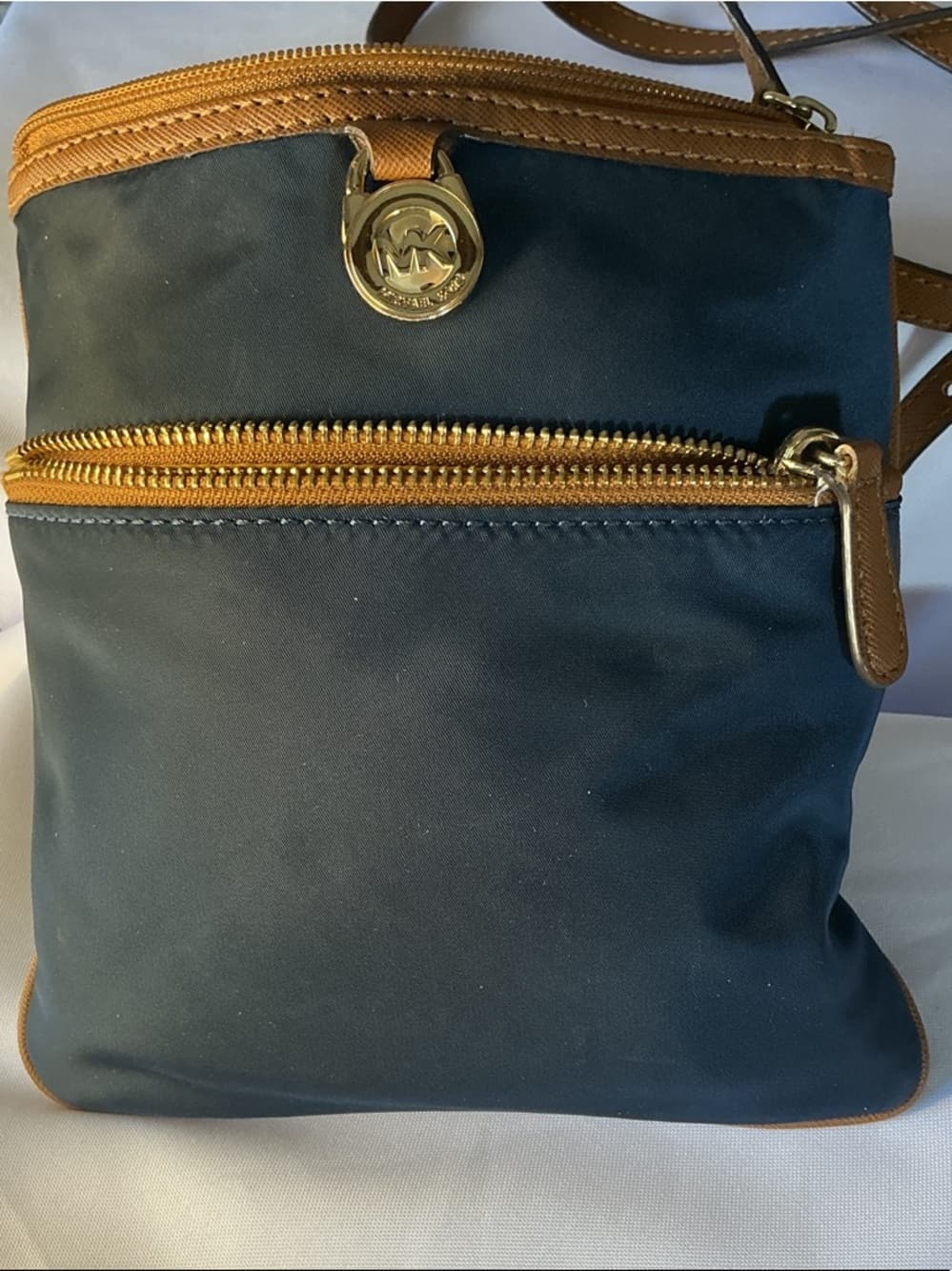⭐ Michael Kors Navy Nylon Crossbody Bag Tan Trim Travel Purse - Thumbnail 2