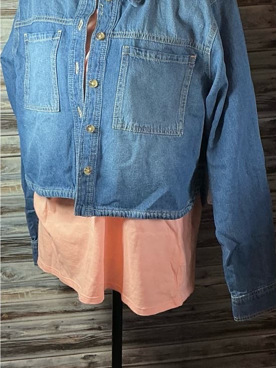 ★ NWT Cropped Denim Jacket Button Front Lightweight Layering Piece - Thumbnail 4