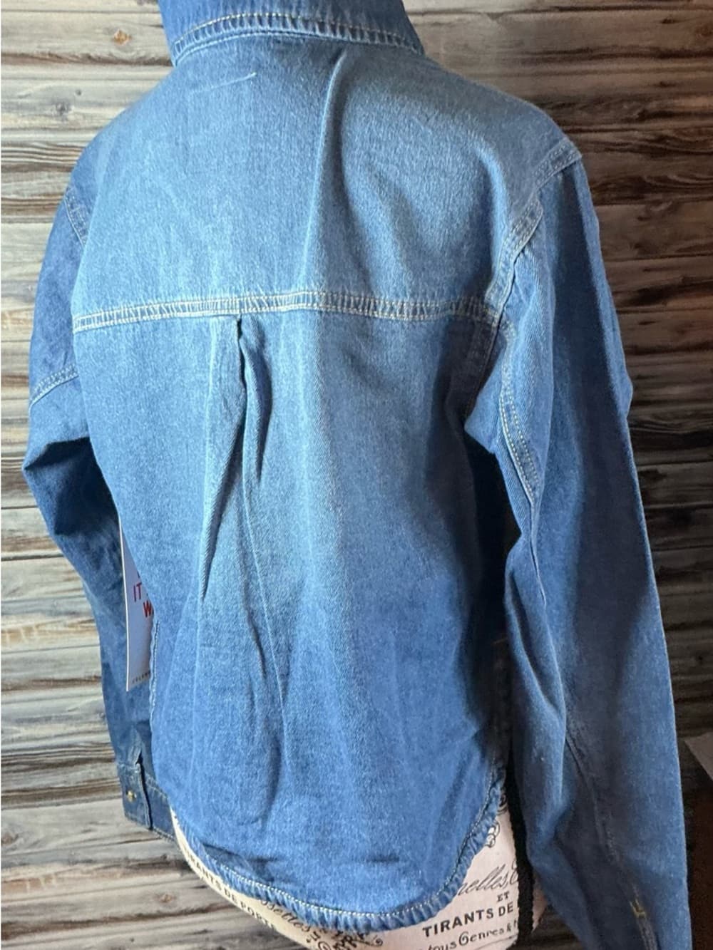 ★ NWT Cropped Denim Jacket Button Front Lightweight Layering Piece