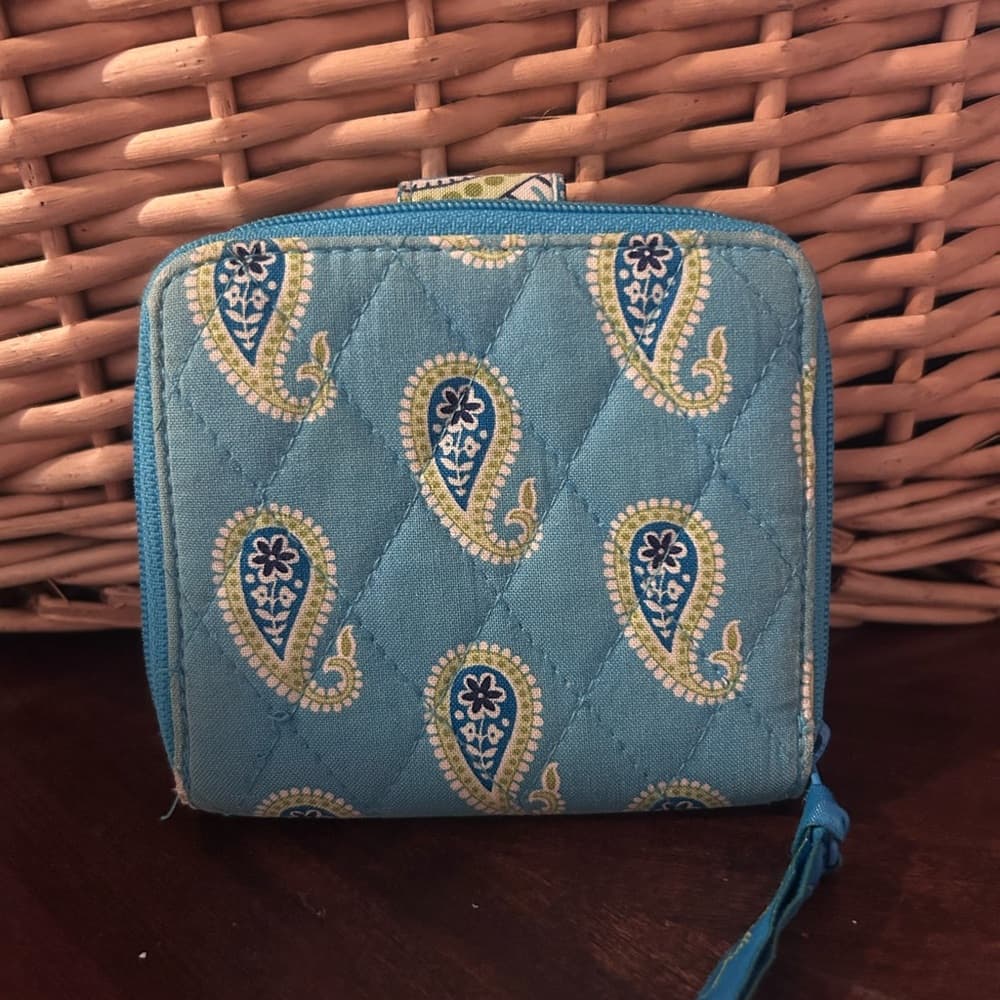 ★ Vera Bradley Blue Paisley Quilted Wallet Wristlet Organizer - Thumbnail 3