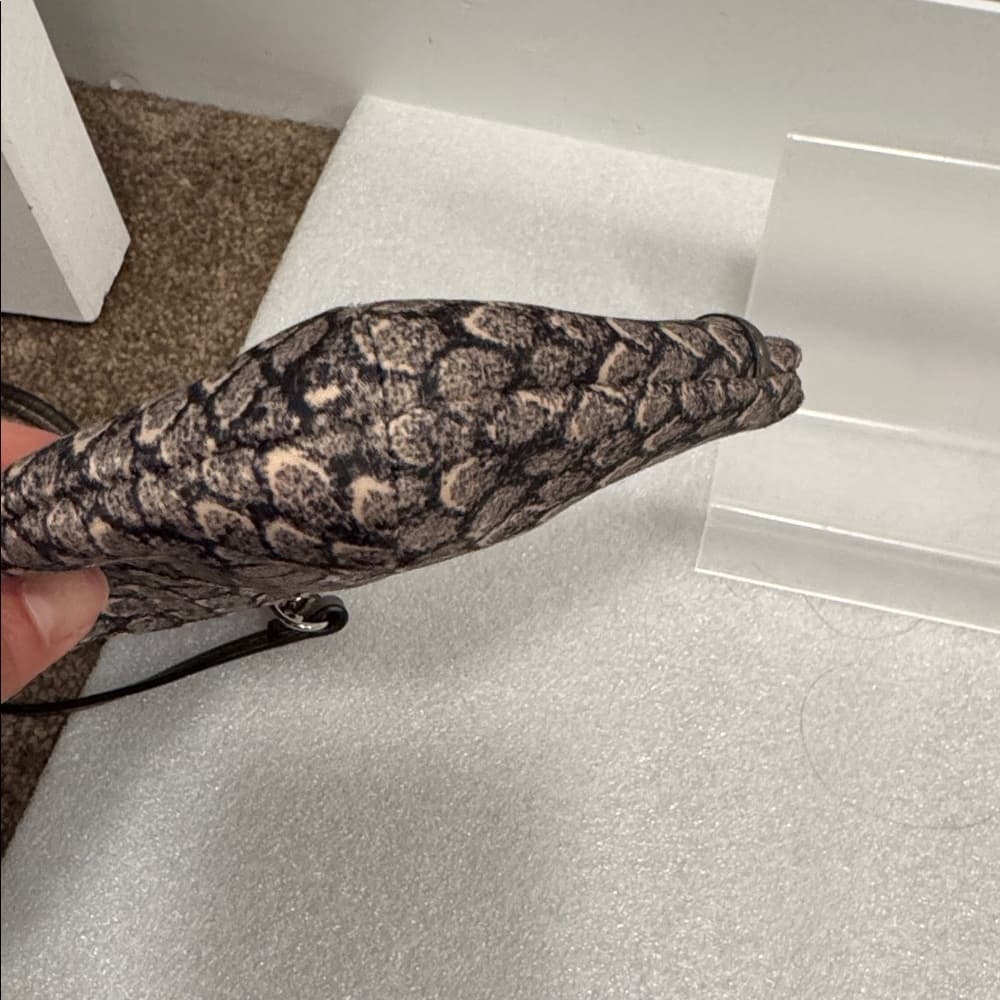 ⭐ Coach Snake Print Wristlet Pouch Signature Turnlock Zip Clutch Wallet - Thumbnail 5
