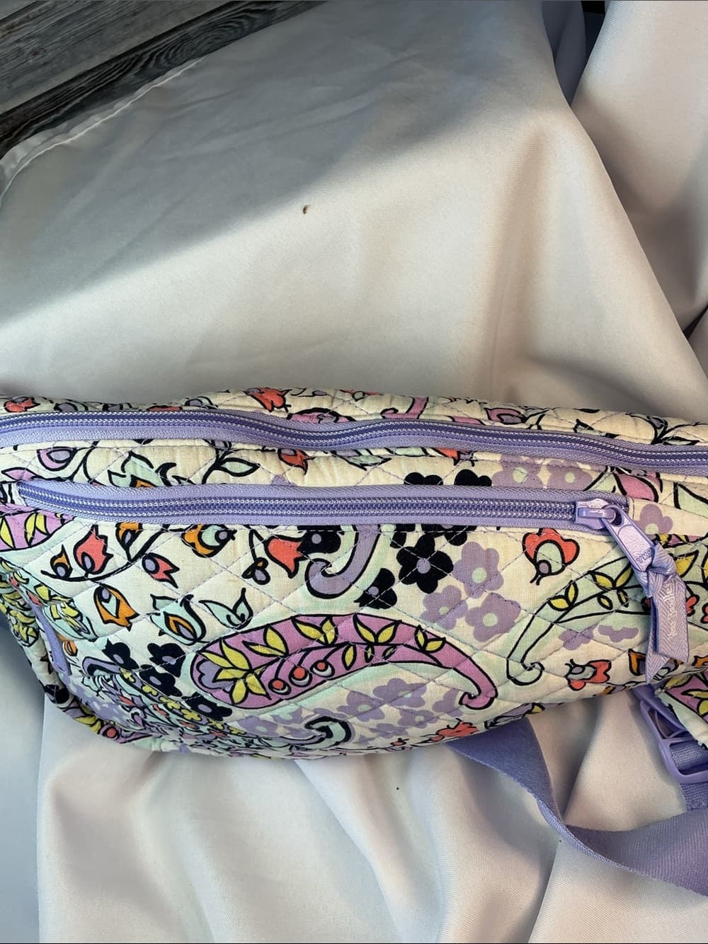 ⭐ Vera Bradley Lavender Paisley Quilted Crossbody Sling Bag - Thumbnail 5
