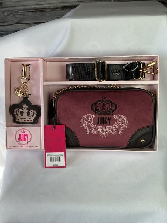 ⭐ Juicy Couture Port Wine Velvet Camera Bag Gift Set NWT - Thumbnail 10