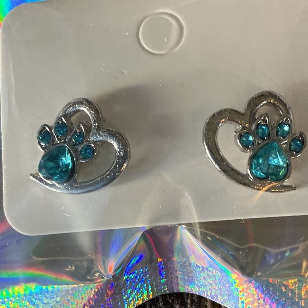 ⭐ Teal Crystal Paw Print Heart Stud Earrings Silver Tone Pet Lover - Thumbnail 3