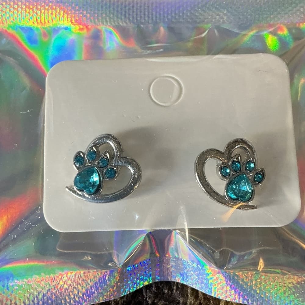 ⭐ Teal Crystal Paw Print Heart Stud Earrings Silver Tone Pet Lover - Thumbnail 2