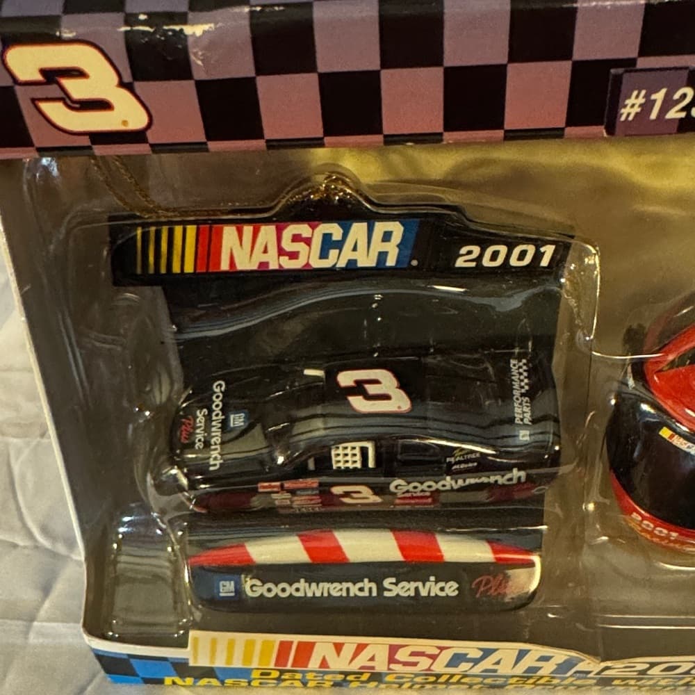 NASCAR 2001 Ornament Set - Thumbnail 3