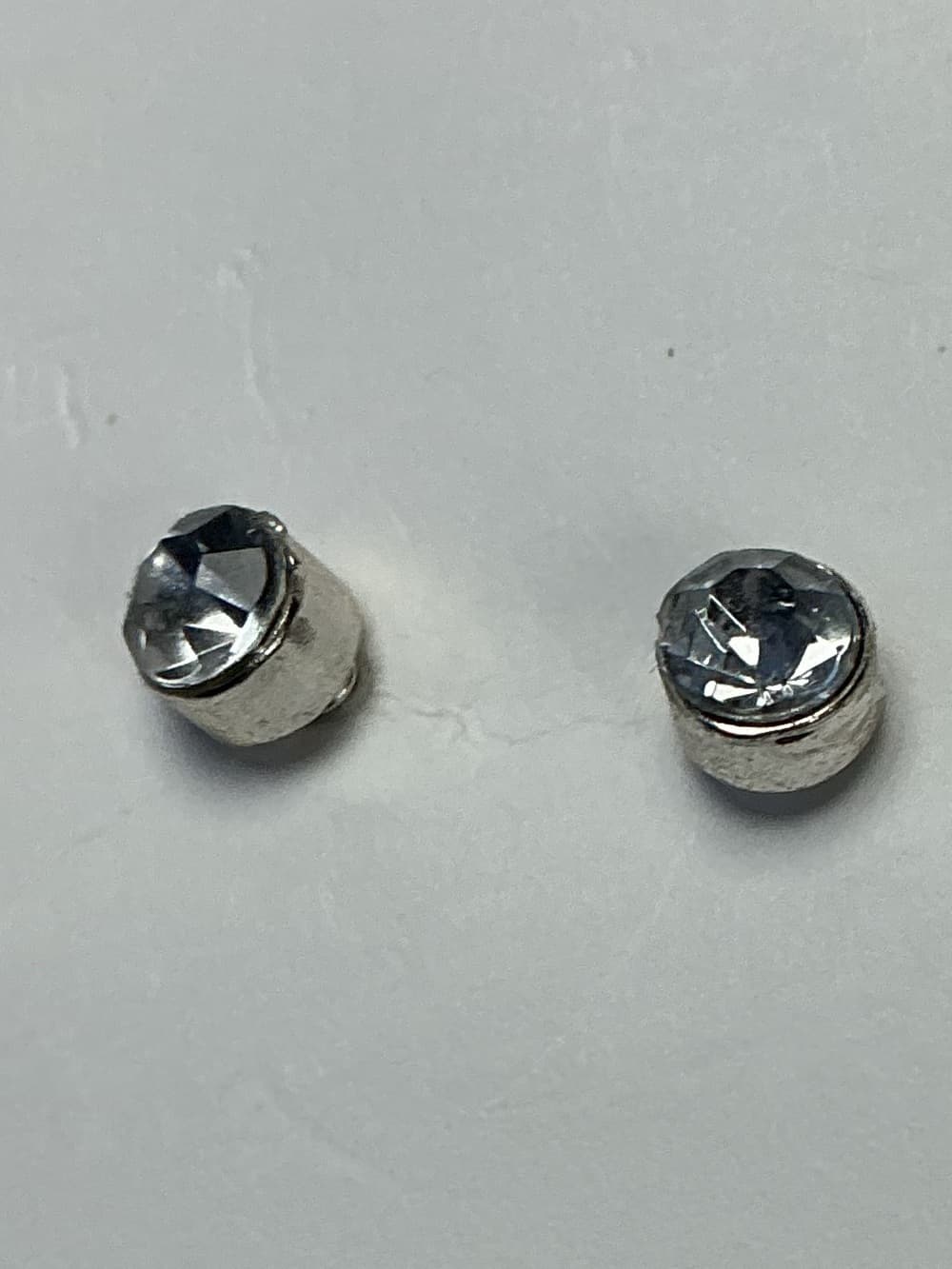 ★Silver Crystal Rhinestone Stud Earrings Minimalist Classic Chic - Thumbnail 2