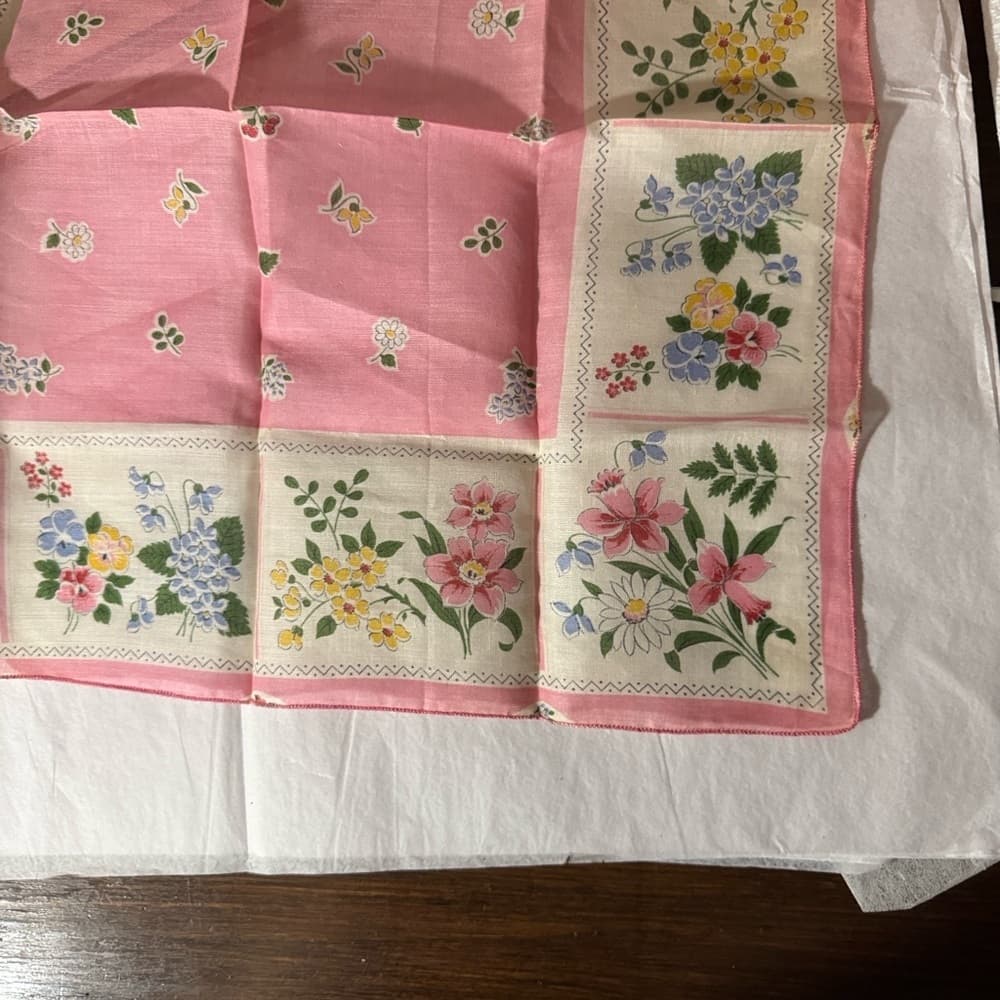 ★ Vintage Embroidered Ladies Handkerchief Set Boxed Floral Hankies Gift - Thumbnail 5