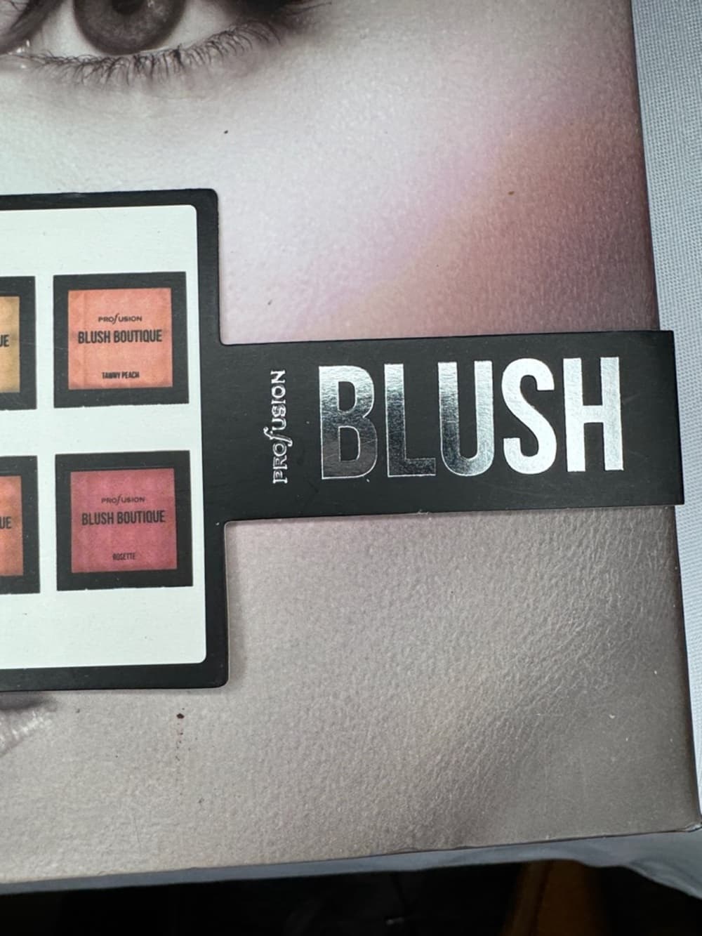 ★ Profusion Blush Boutique Cheeky Blush Palette & Brush Makeup Set - Thumbnail 4