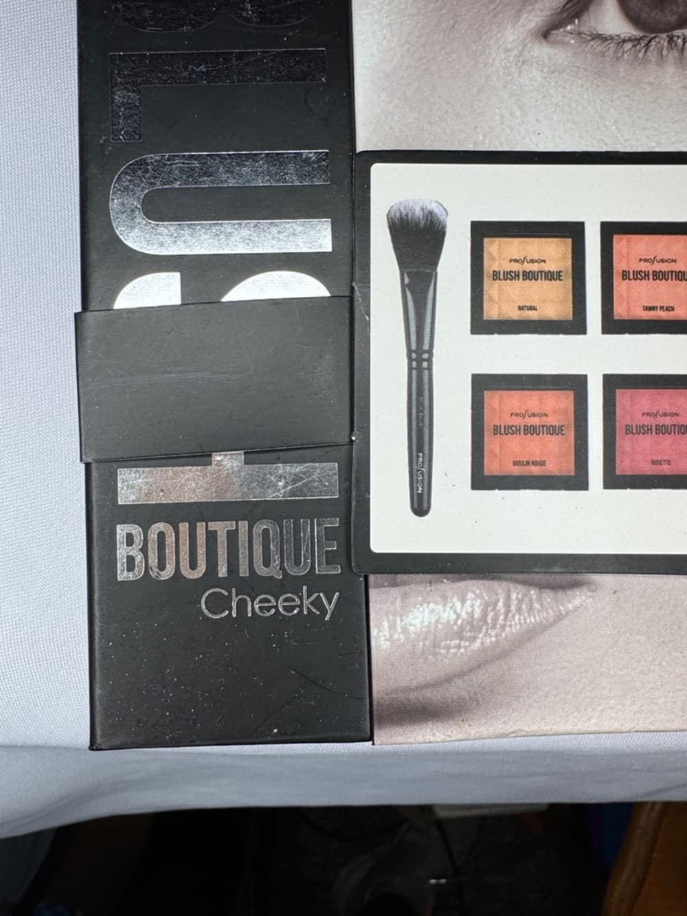 ★ Profusion Blush Boutique Cheeky Blush Palette & Brush Makeup Set