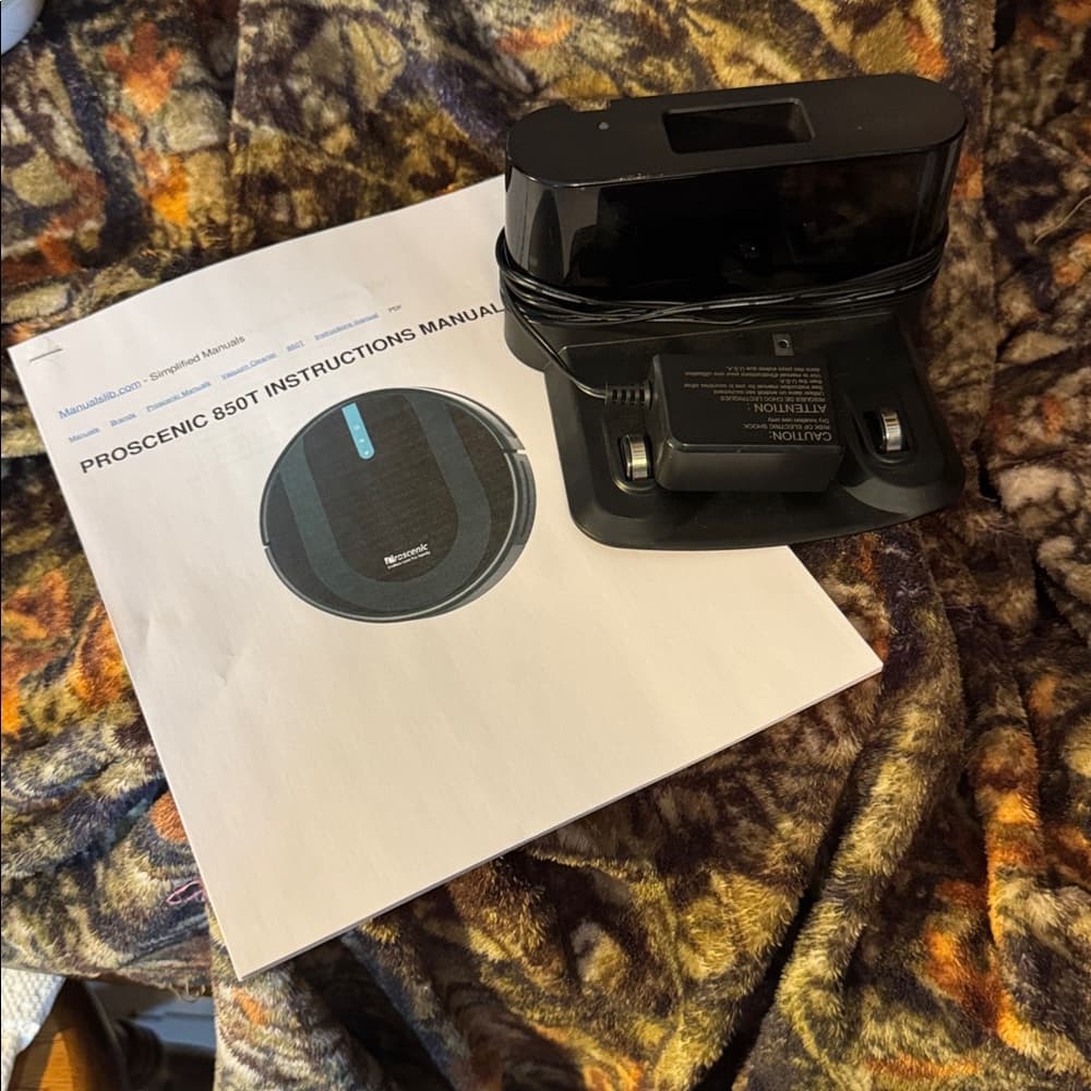 Black Robotic Vacuum Cleaner - Thumbnail 8
