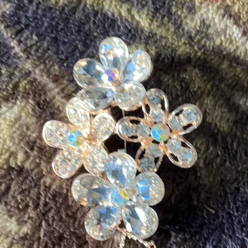 ⭐ Rhinestone Floral Pearl Dangle Brooch Pin Elegant Vintage Glam Jewelry - Thumbnail 3