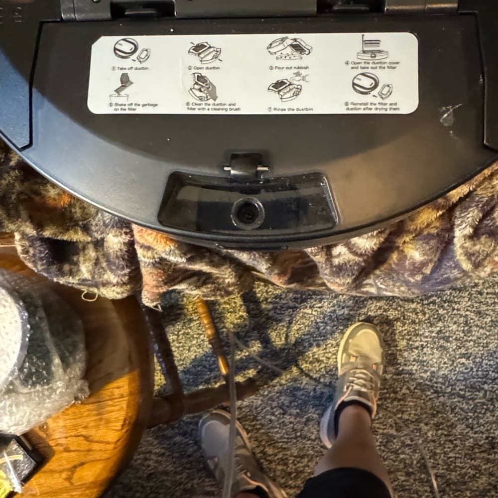 Black Robotic Vacuum Cleaner - Thumbnail 5