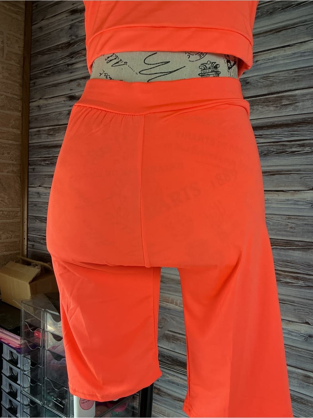 ⭐ Neon Coral Activewear Set Crop Top Biker Shorts Lounge Workout Outfit - Thumbnail 3