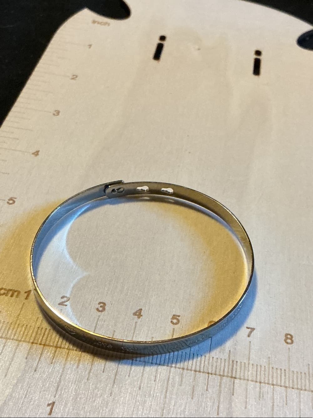 ★ “I Love You to the Moon & Back” Silver Tone Bangle