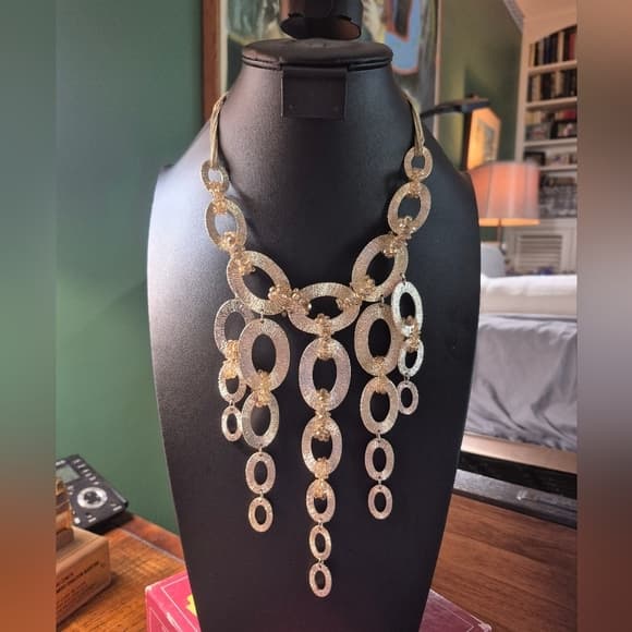 ★ Vera Wang Gold Tone Textured Statement Necklace - Thumbnail 7
