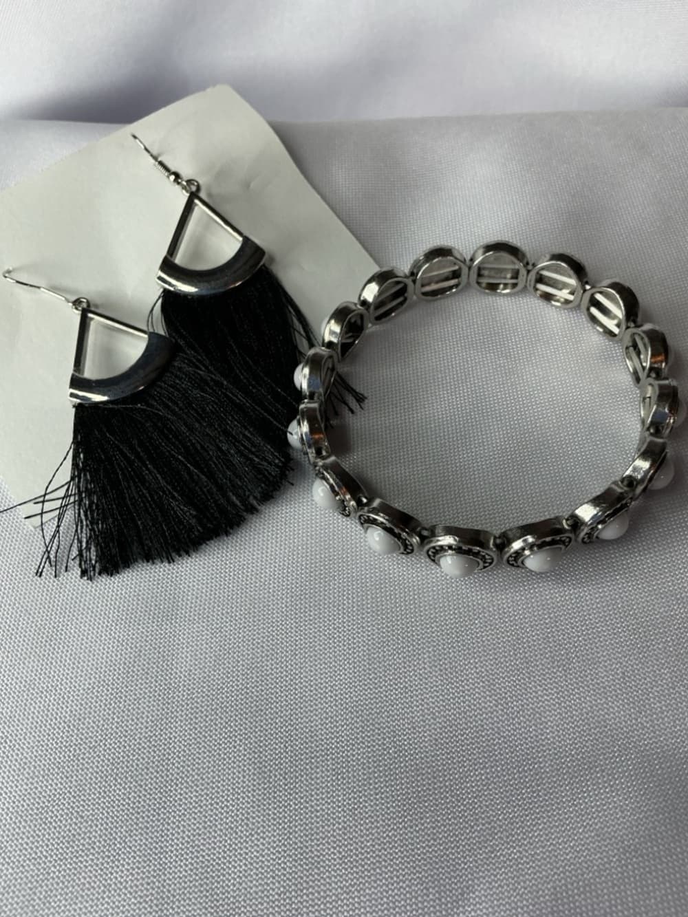 Black Tassel Earrings & Silver Stretch Bracelet Set Boho Chic - Thumbnail 4
