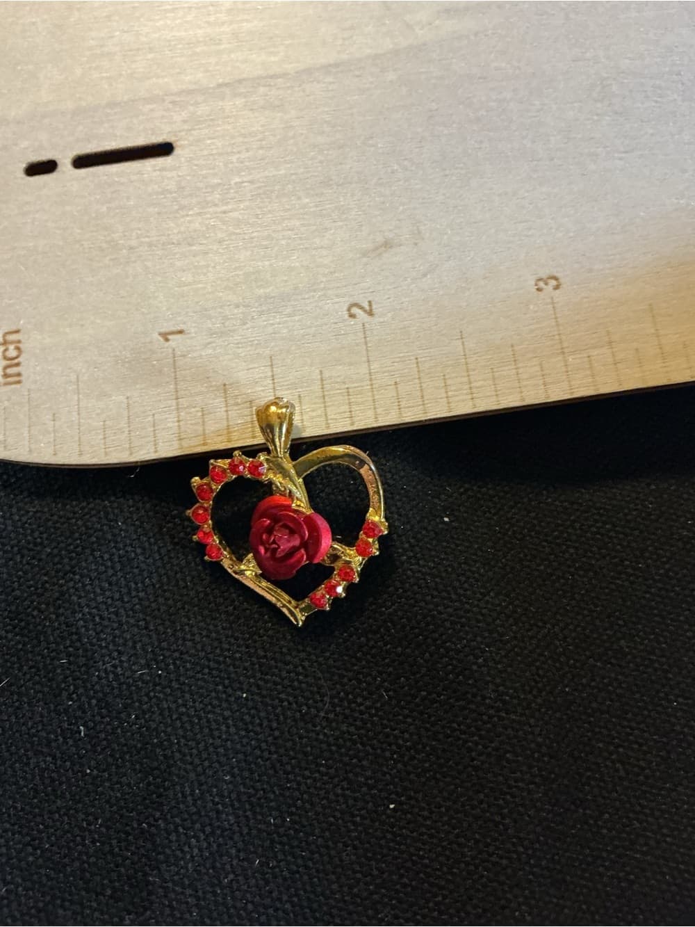 ⭐ Red Rose Heart Pendant Gold Tone Rhinestone Romantic Charm Necklace - Thumbnail 3