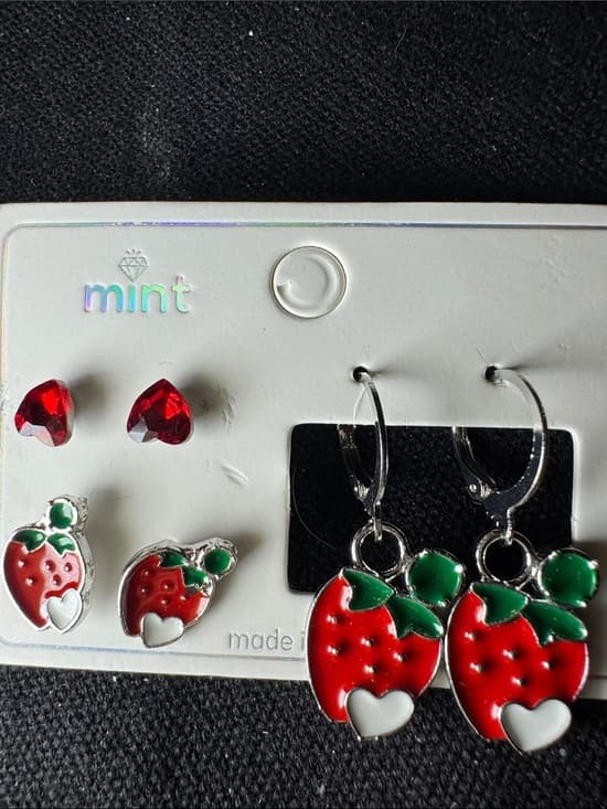 ★ Mint Strawberry Earring Set Heart Gem Studs & Strawberry Hoops - Thumbnail 5