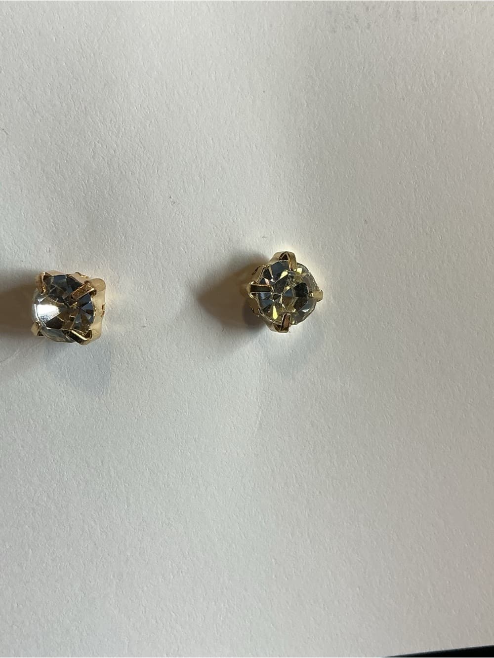 ⭐ Gold Tone Clear Rhinestone Stud Earrings Classic Sparkly Glam - Thumbnail 2