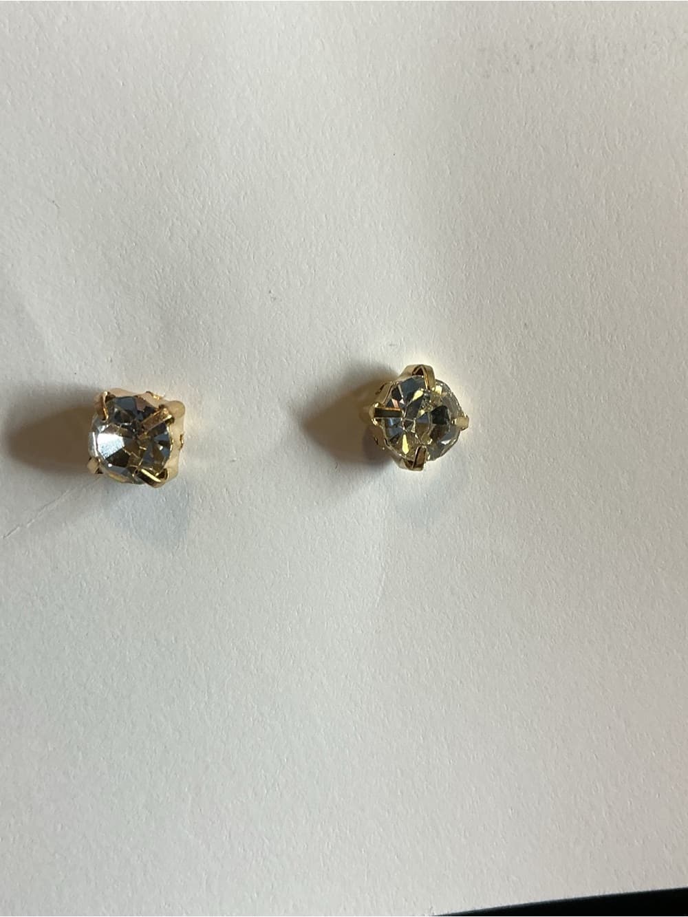 ⭐ Gold Tone Clear Rhinestone Stud Earrings Classic Sparkly Glam