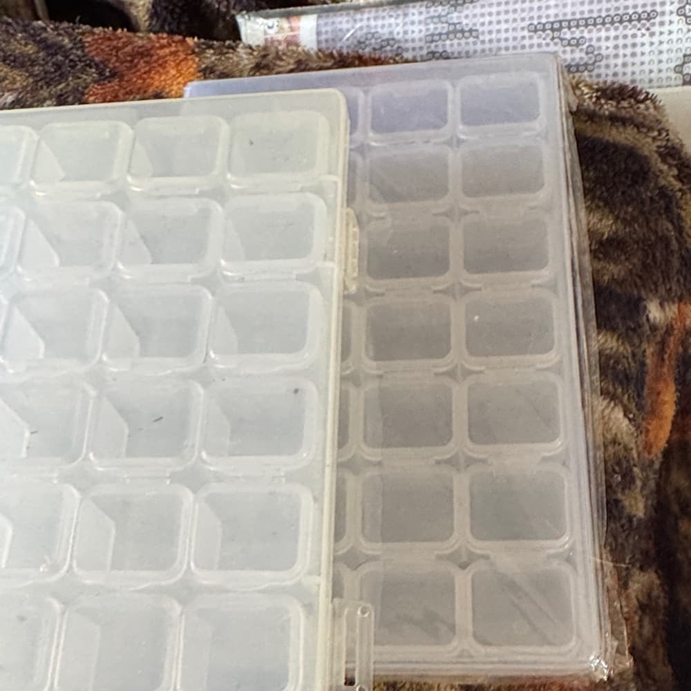 ★ Clear Plastic Craft Storage Organizer Box Bead Diamond Art Container - Thumbnail 4