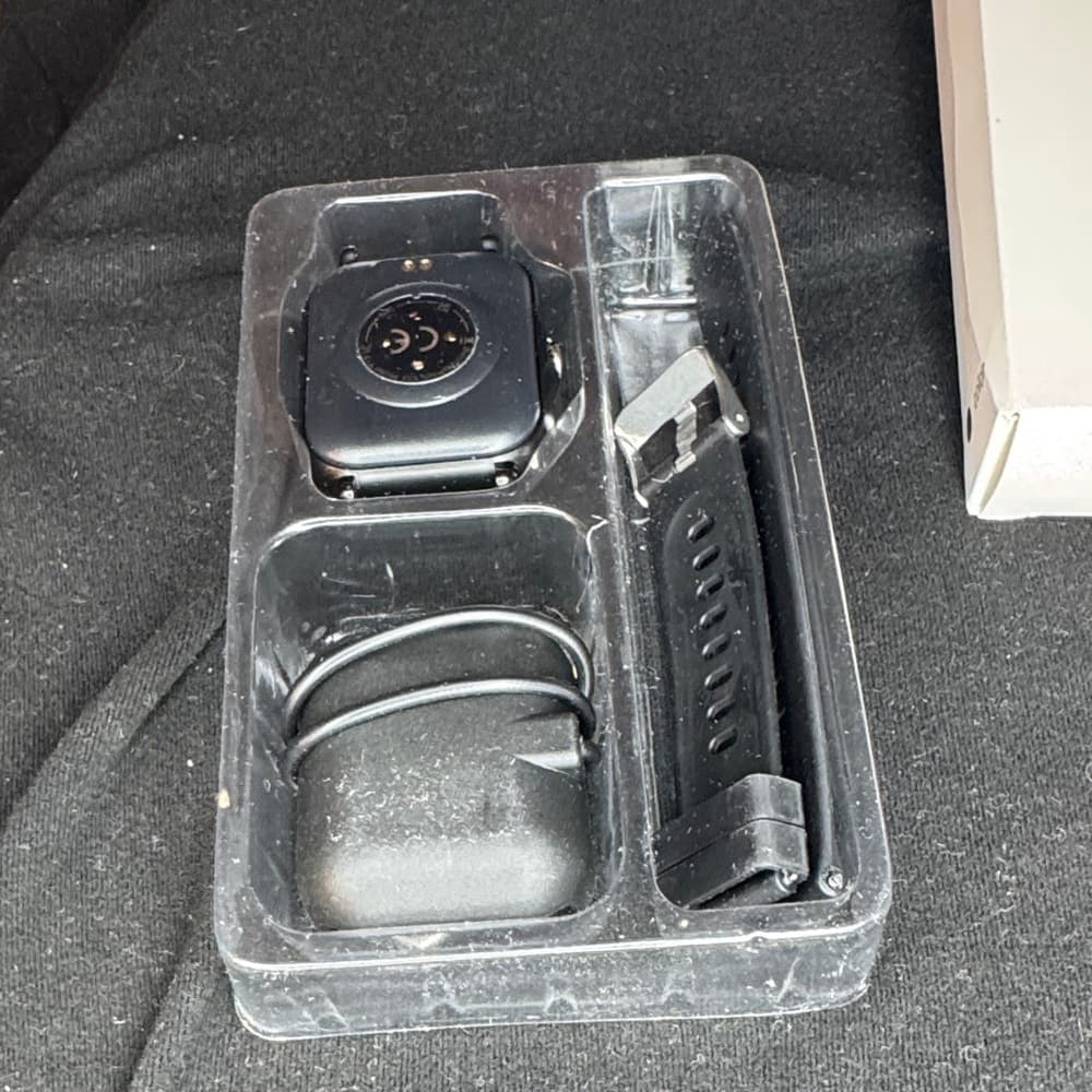Elegant Black Smartwatch with Black Band
