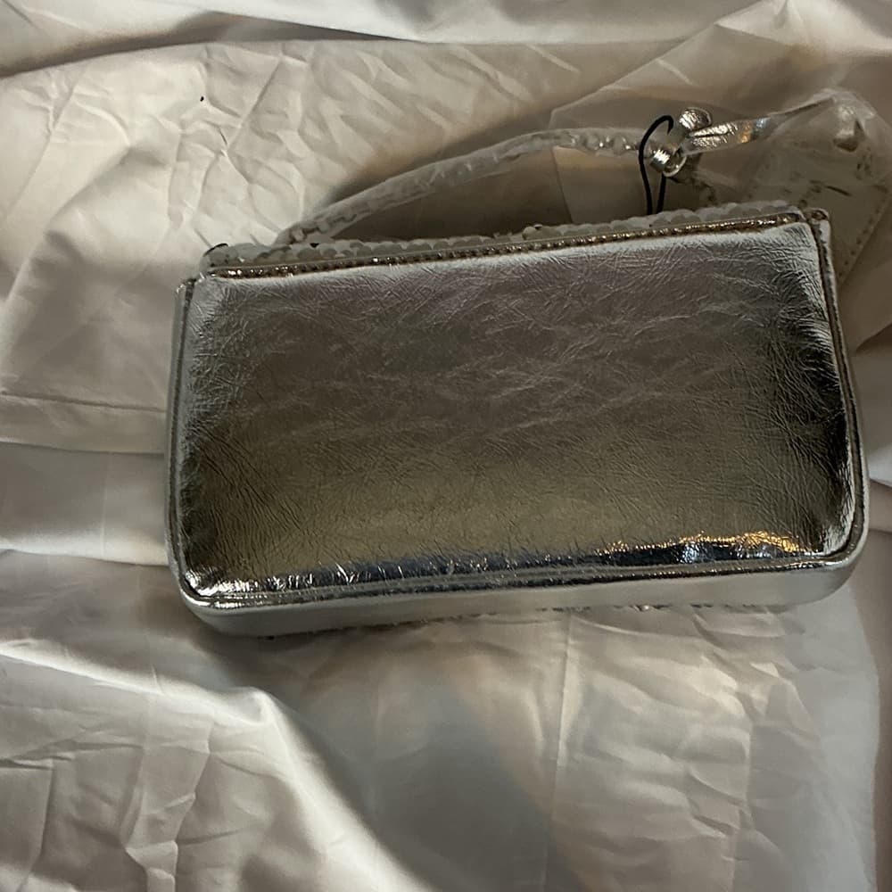 ⭐ Silver Sequin Clutch Evening Bag Sparkly Wristlet Party Purse NWT - Thumbnail 5