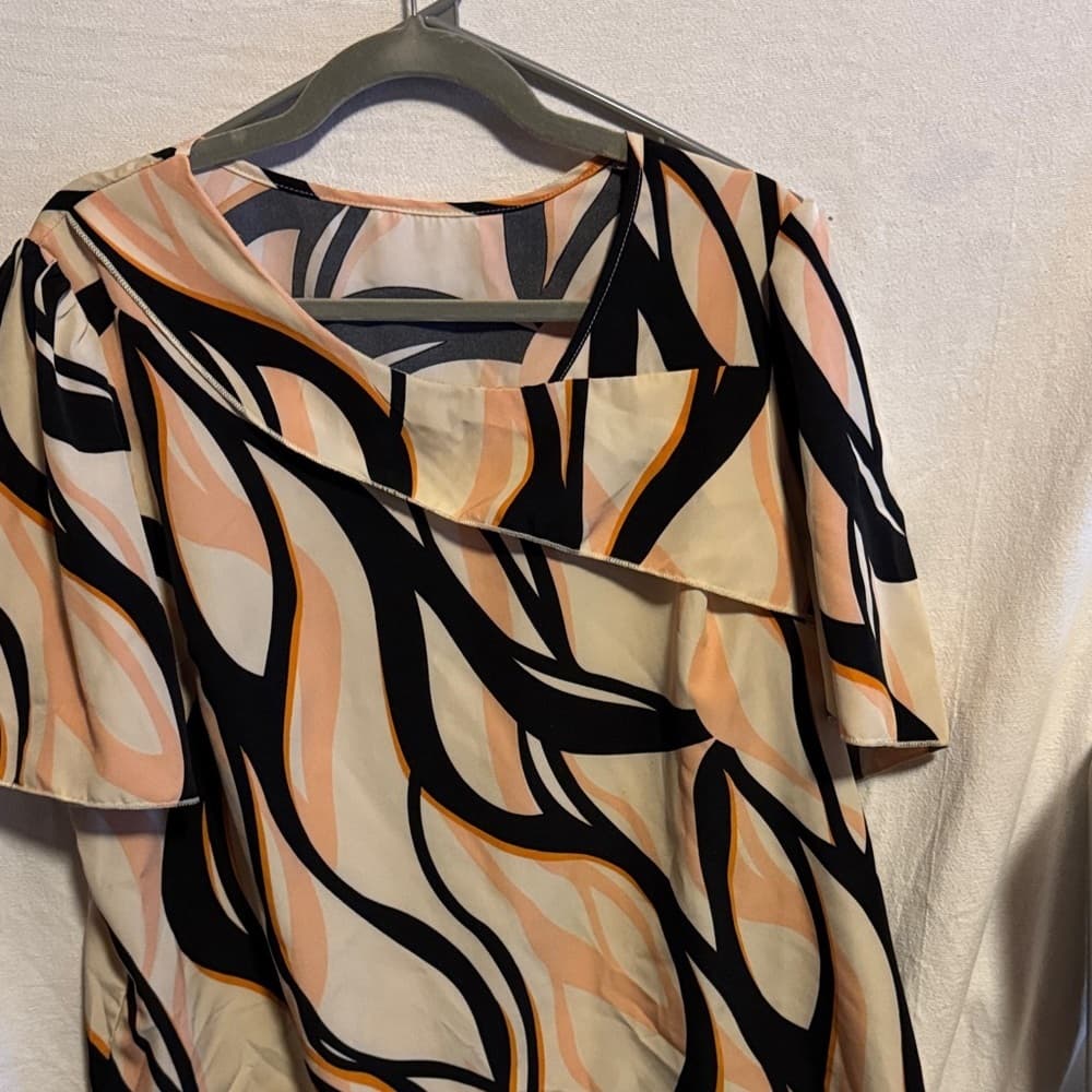 ⭐ Abstract Print Blouse 2XL Neutral Black Tan Short Sleeve Top