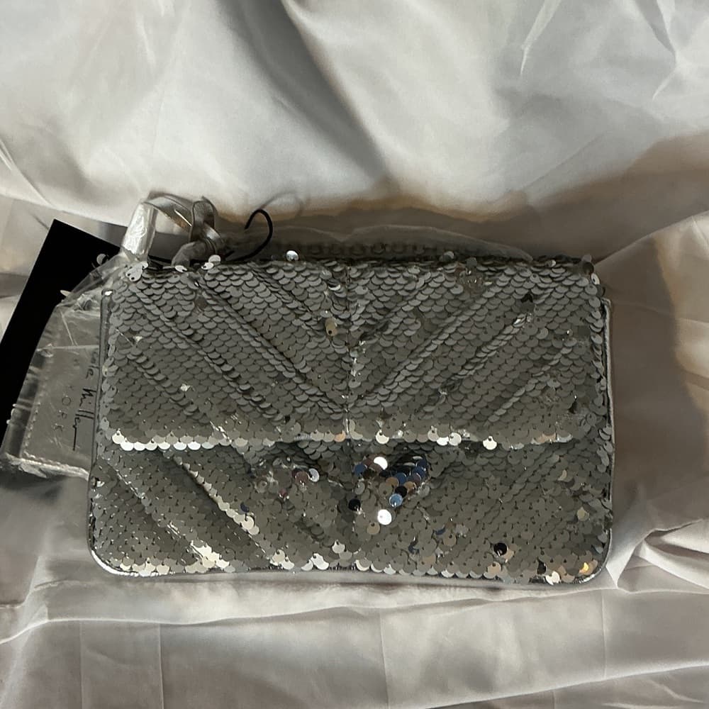 ⭐ Silver Sequin Clutch Evening Bag Sparkly Wristlet Party Purse NWT - Thumbnail 8