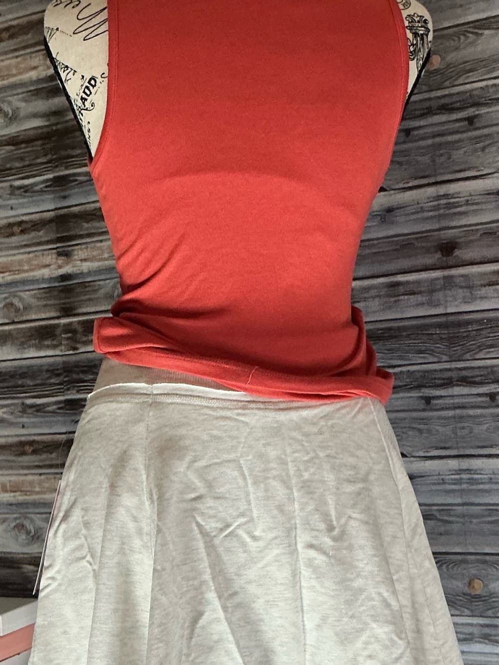 ⭐ Red Sleeveless Turtleneck Top Fitted Stretch Layering Basic NWT - Thumbnail 3
