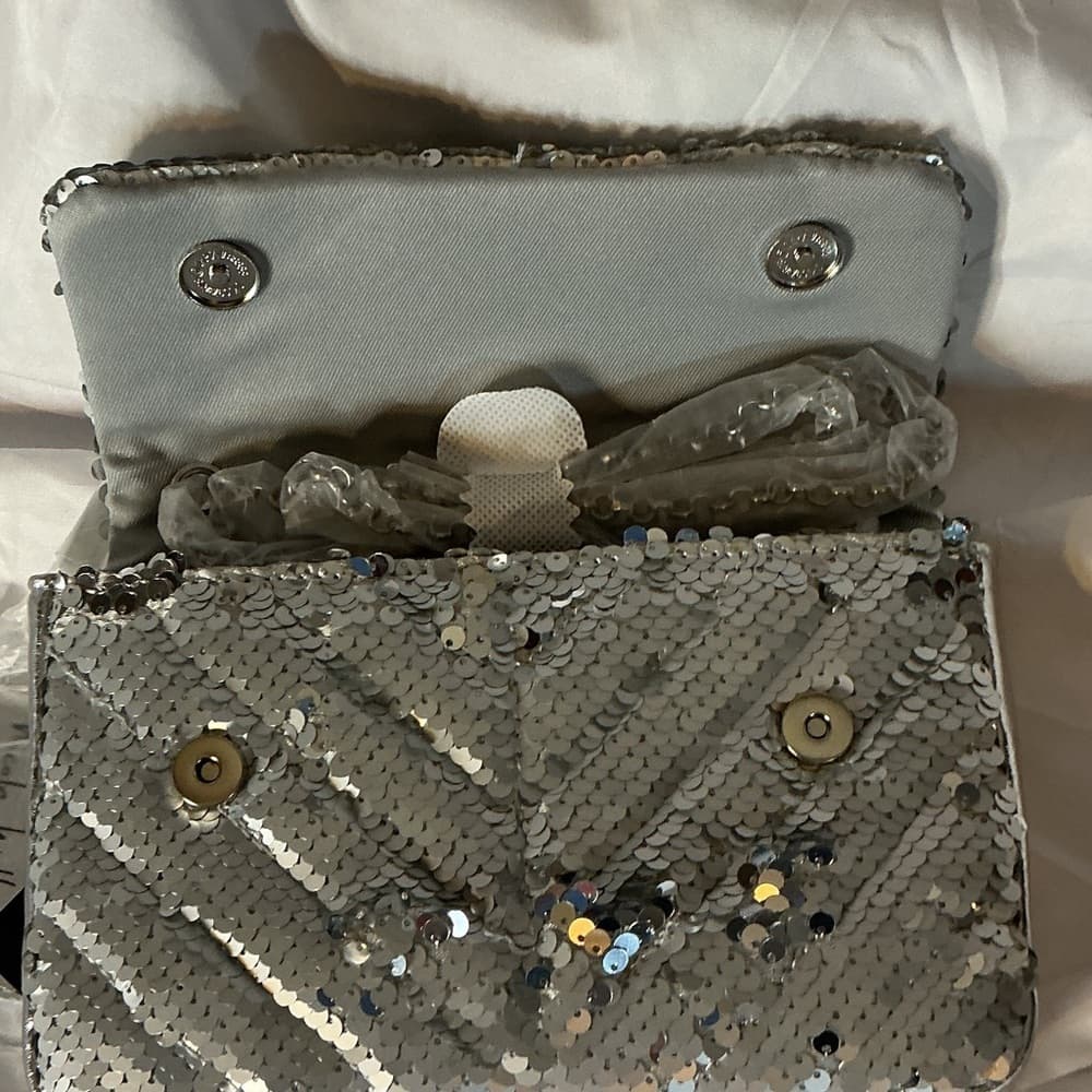 ⭐ Silver Sequin Clutch Evening Bag Sparkly Wristlet Party Purse NWT - Thumbnail 6