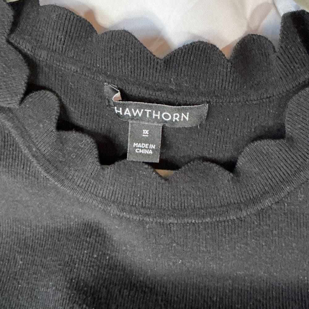 GAP Women's Black Crew Neck Sweater