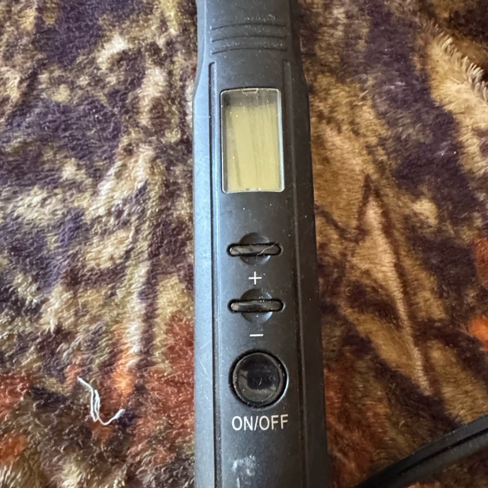 ★ Revlon Digital Flat Iron Hair Straightener Ceramic Styling Tool Black - Thumbnail 2