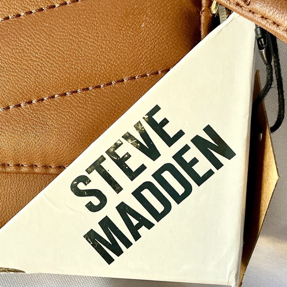 ★ Steve Madden Brown Chevron Wallet Clutch Gold SM Logo NWT