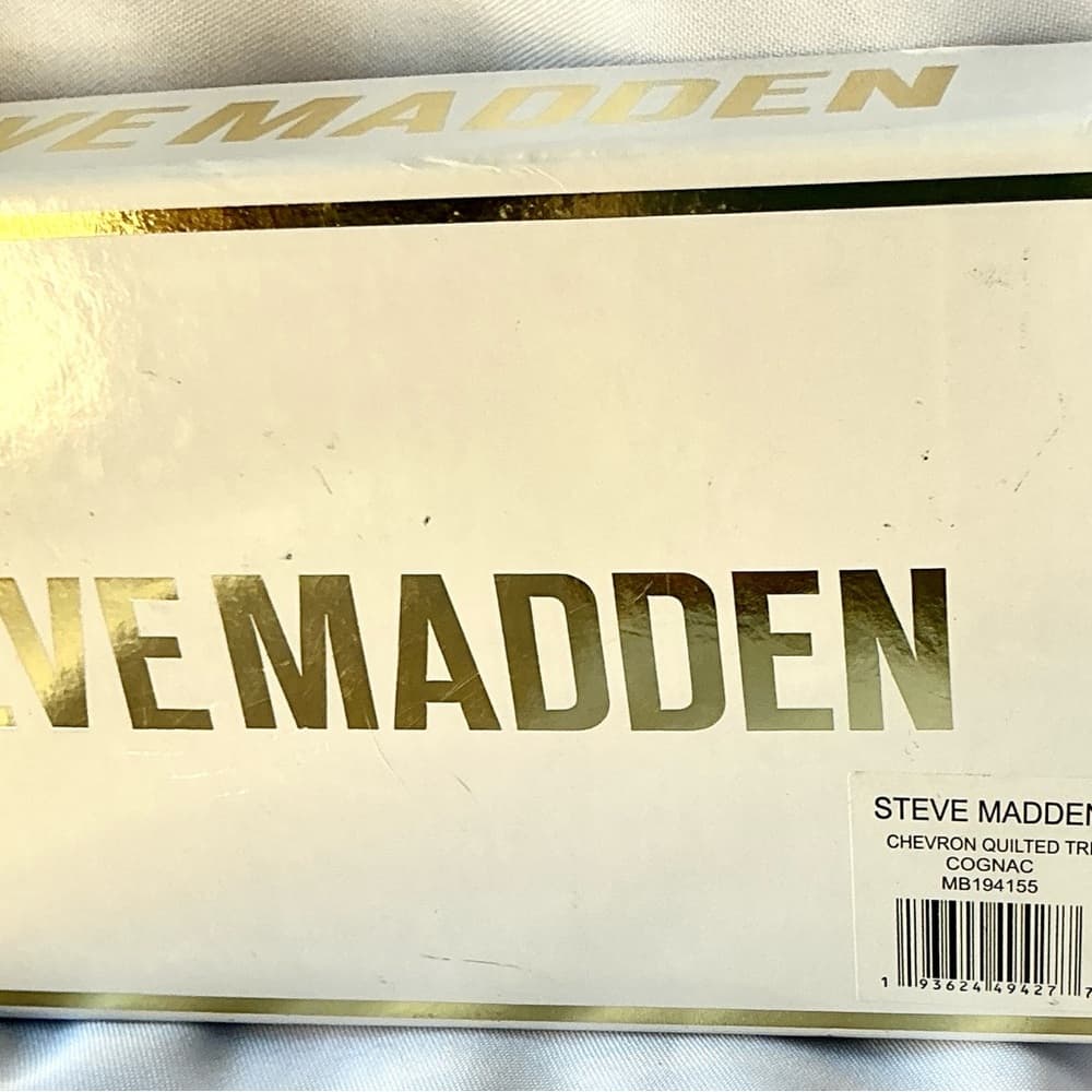 ★ Steve Madden Brown Chevron Wallet Clutch Gold SM Logo NWT - Thumbnail 3